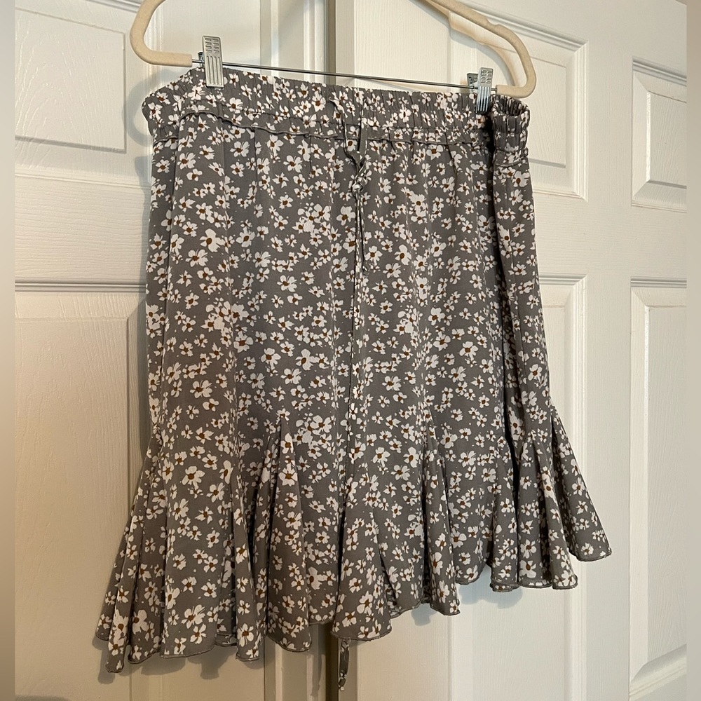 🩶 Floral Mini Skirt 🩶